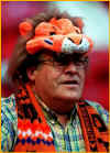 fans05.jpg (16321 byte)